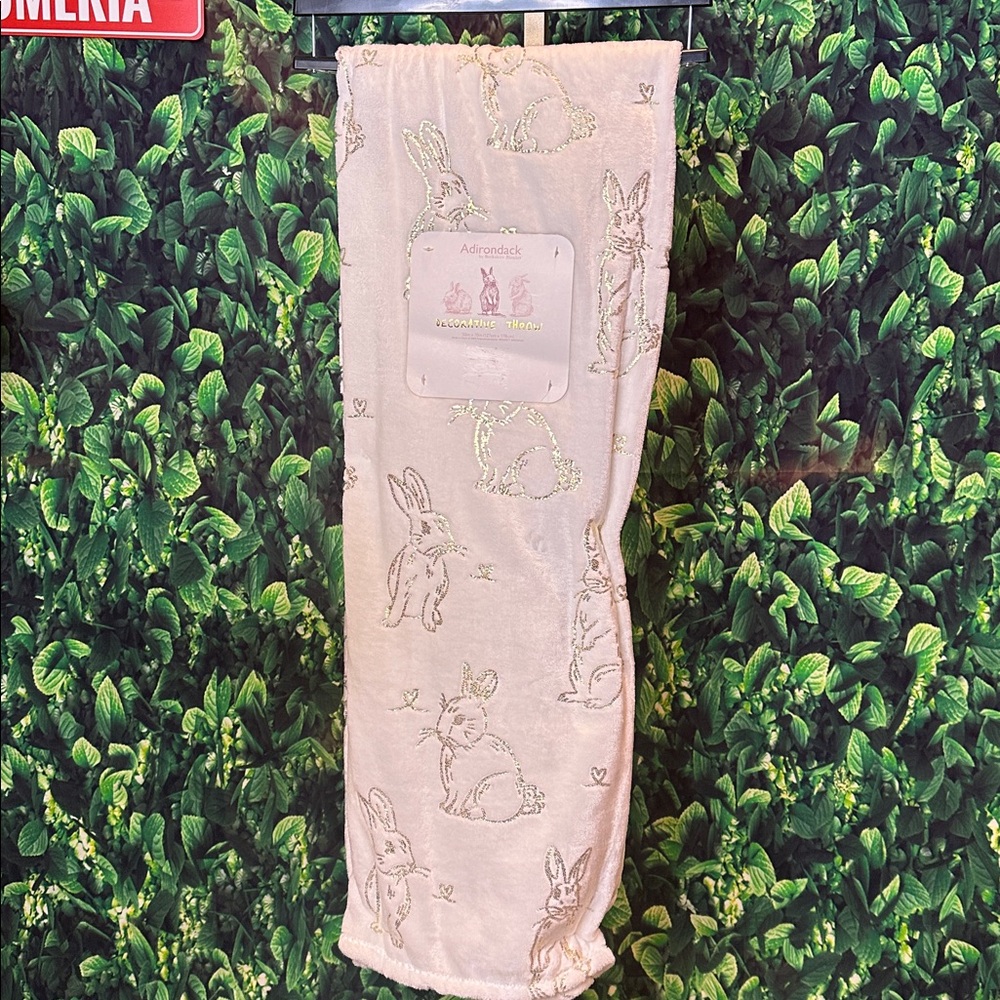 Blanket Cream/White with Metallic Bunny Rabbit Design - Picture 5 of 5